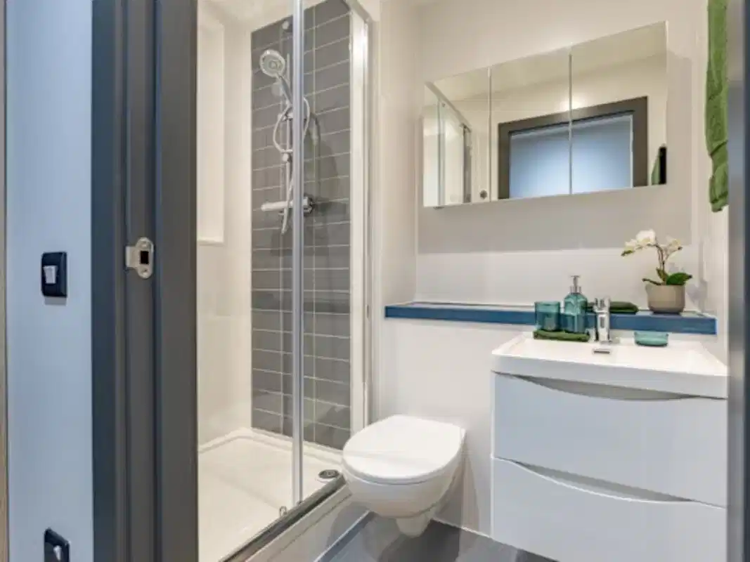 Amenities?w=400&h=260&fit=crop&q=40&auto=format&trim=auto