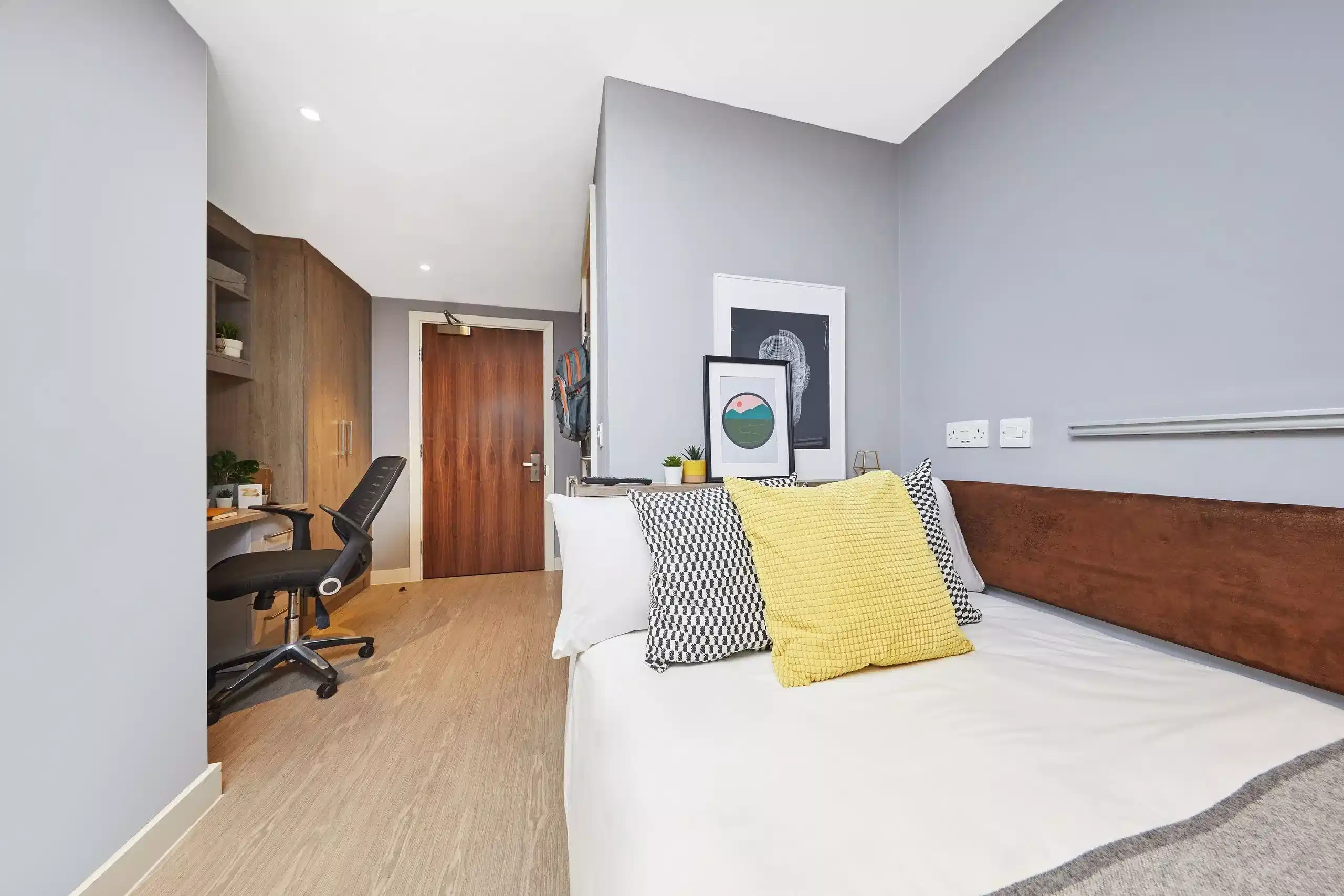 Silver 2 Bed Apartment