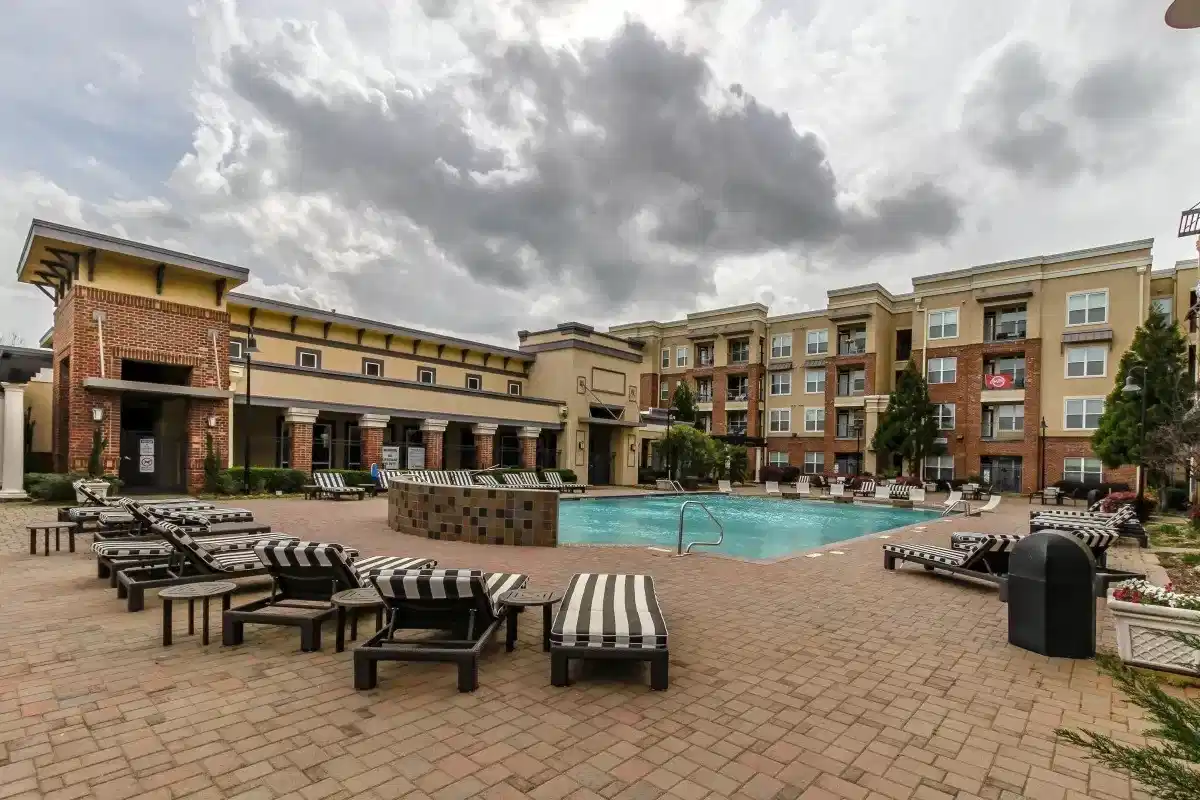 The Crimson, Tuscaloosa 4