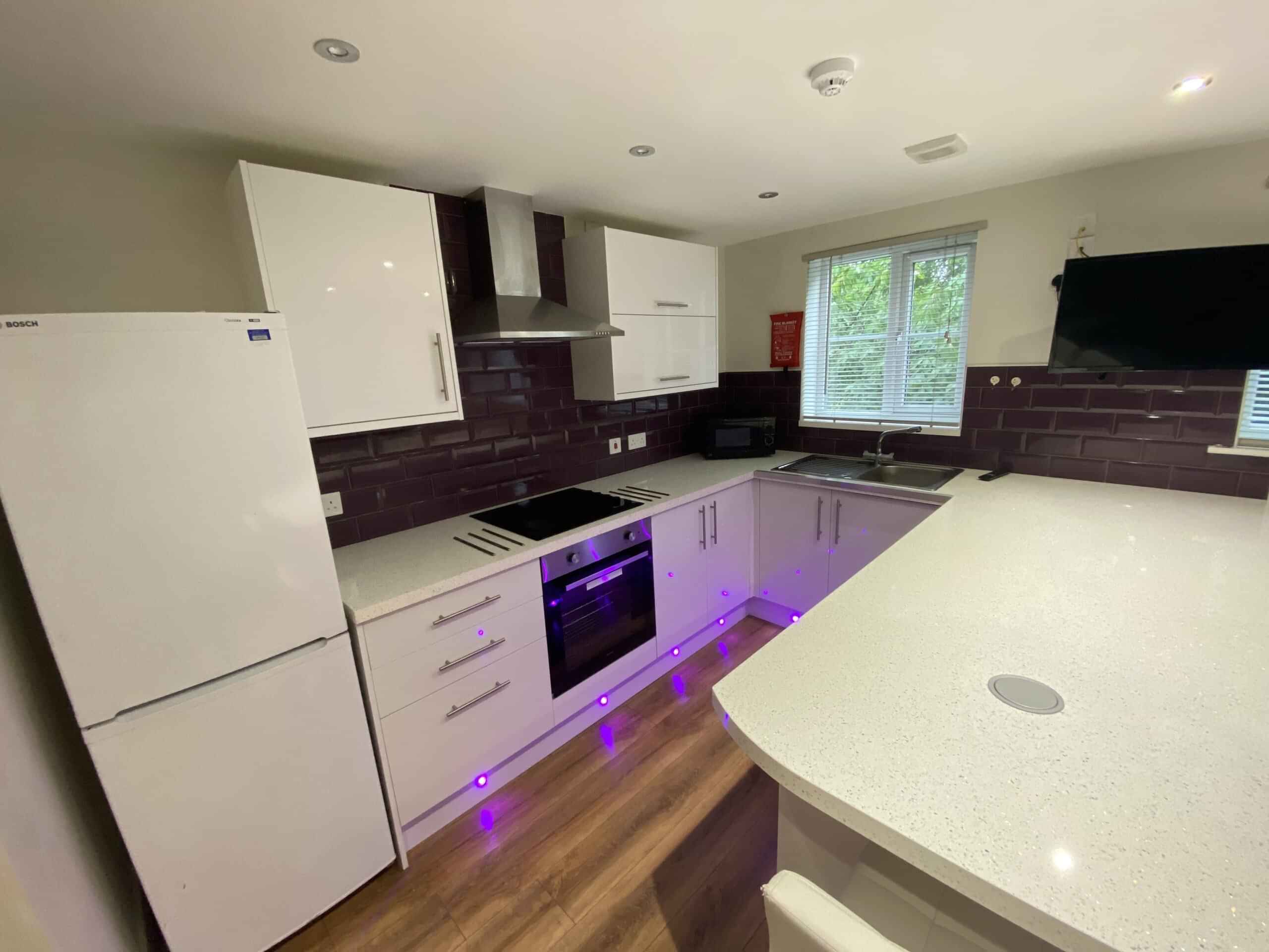 The Trees, Hull - Hull, England, United Kingdom - 3-6 bedroom en-suite flats with shared kitchen - Kitchen