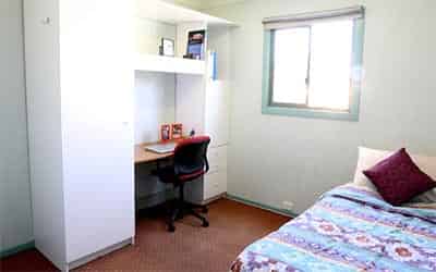 6 Bedroom Apartment