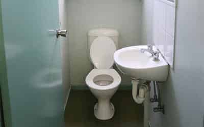 Kitchen?w=400&h=260&fit=crop&q=40&auto=format&trim=auto