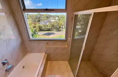 Room 2 - Bedroom?w=400&h=260&fit=crop&q=40&auto=format&trim=auto