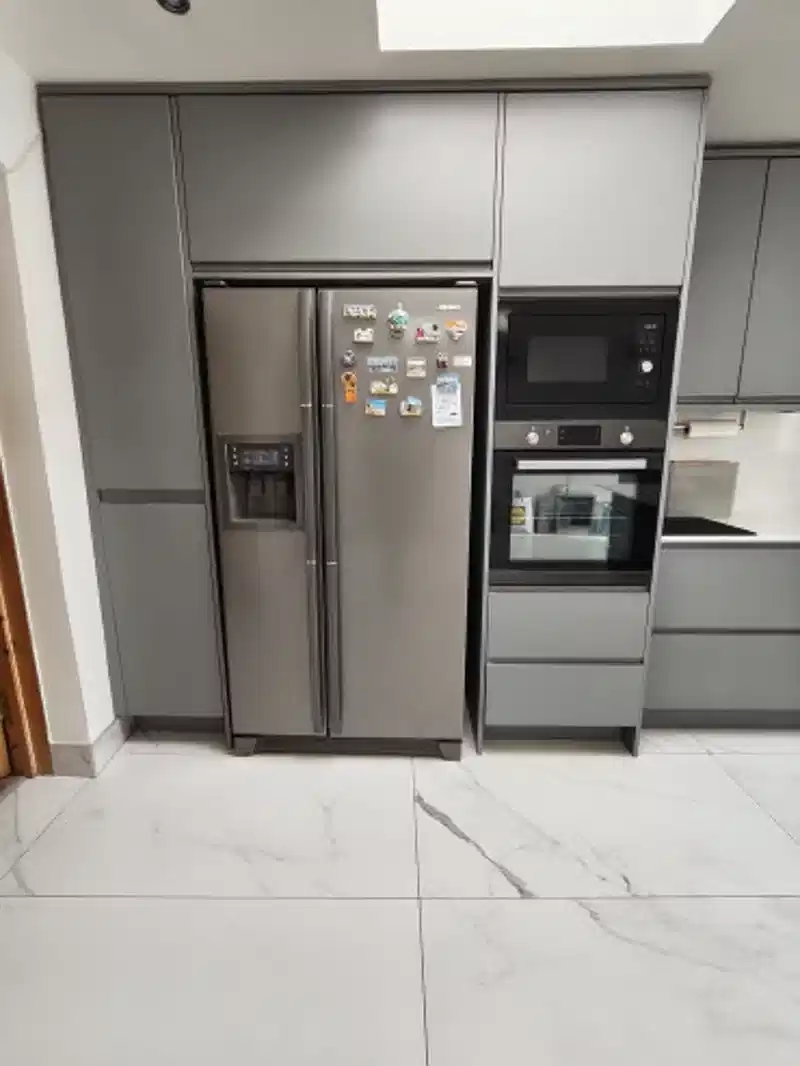 Room in a 7 Bedroom Apartment, 41 Ballinteer Crescent, Ballinteer, Dublin (D16 E657) 4