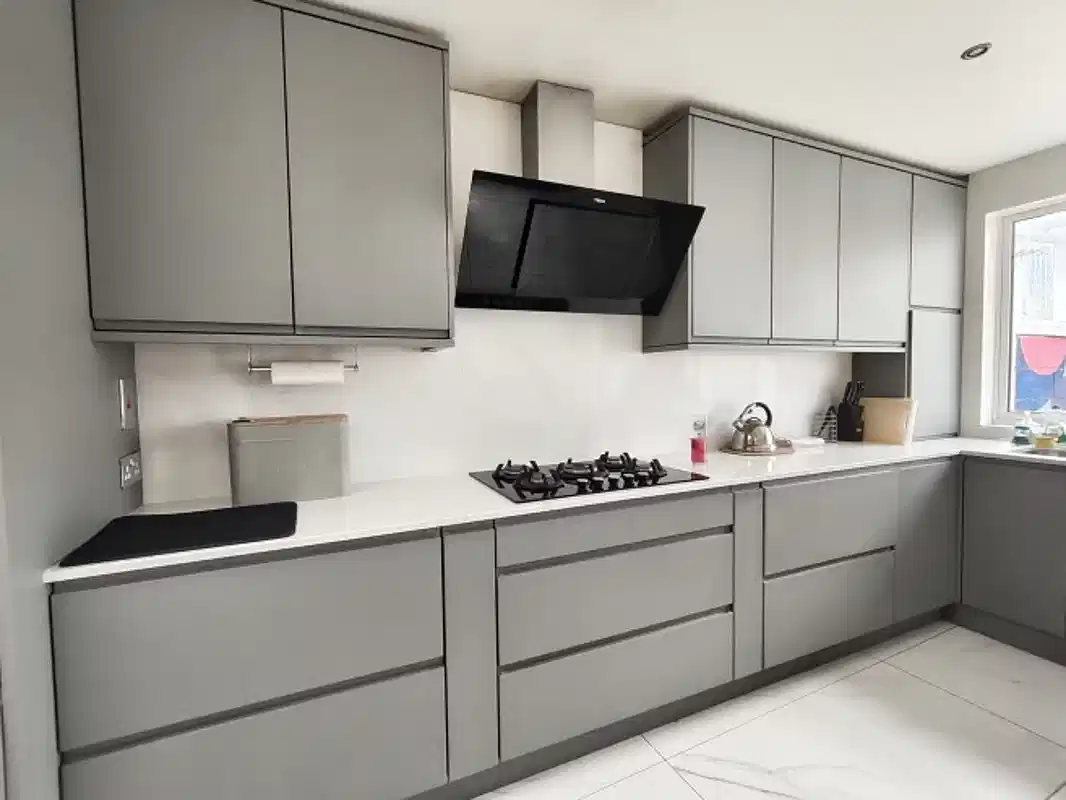 Room in a 7 Bedroom Apartment, 41 Ballinteer Crescent, Ballinteer, Dublin (D16 E657) - Dublin, Ireland - Kitchen