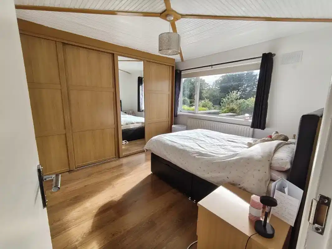 Kitchen?w=400&h=260&fit=crop&q=40&auto=format&trim=auto