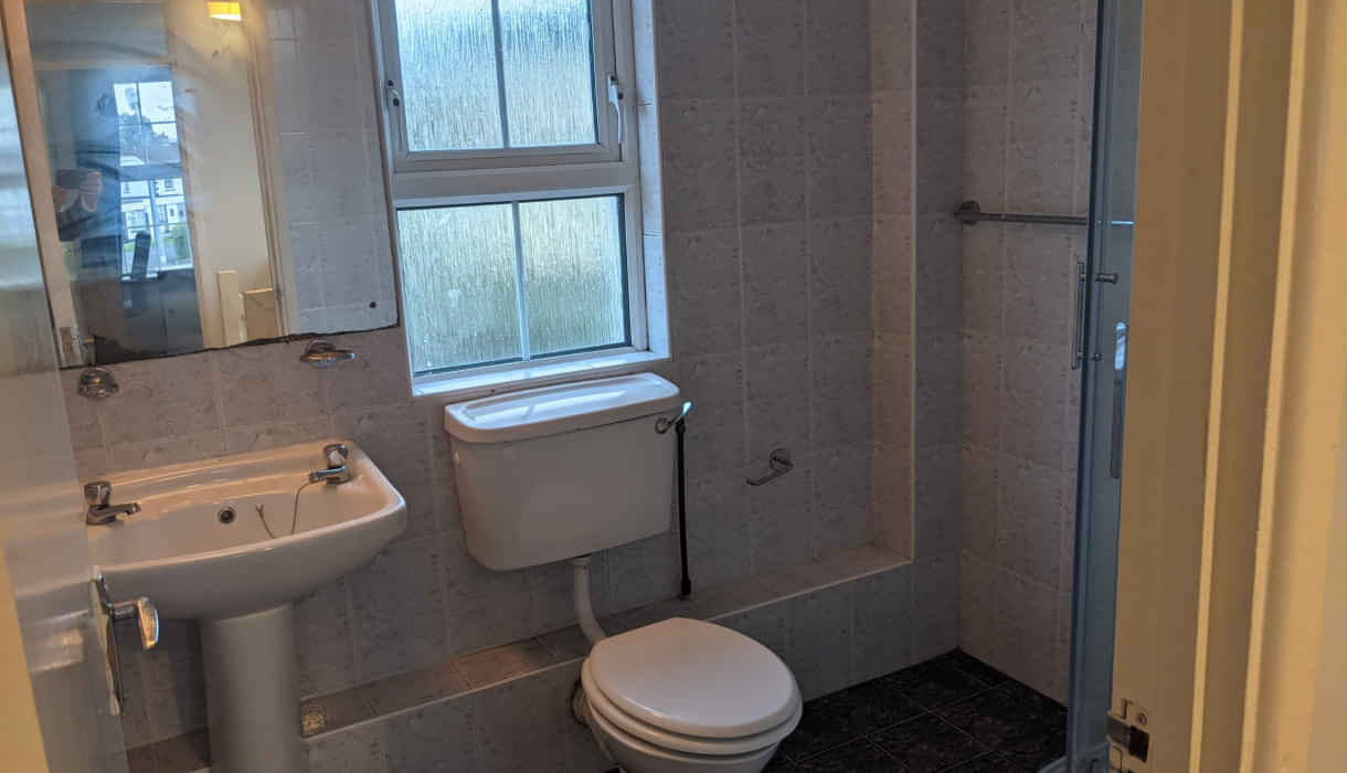 Sammy’s House, Limerick - Cork, Ireland - Bathroom