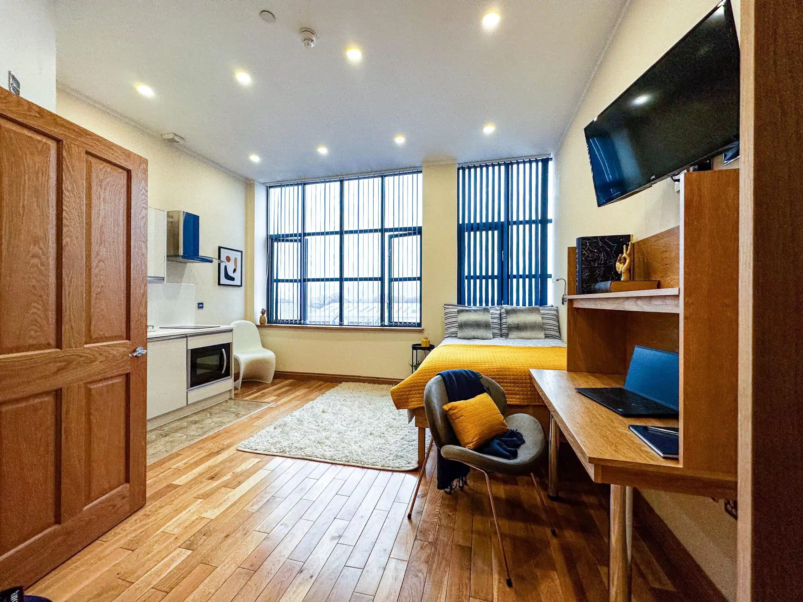 Executive Studio
