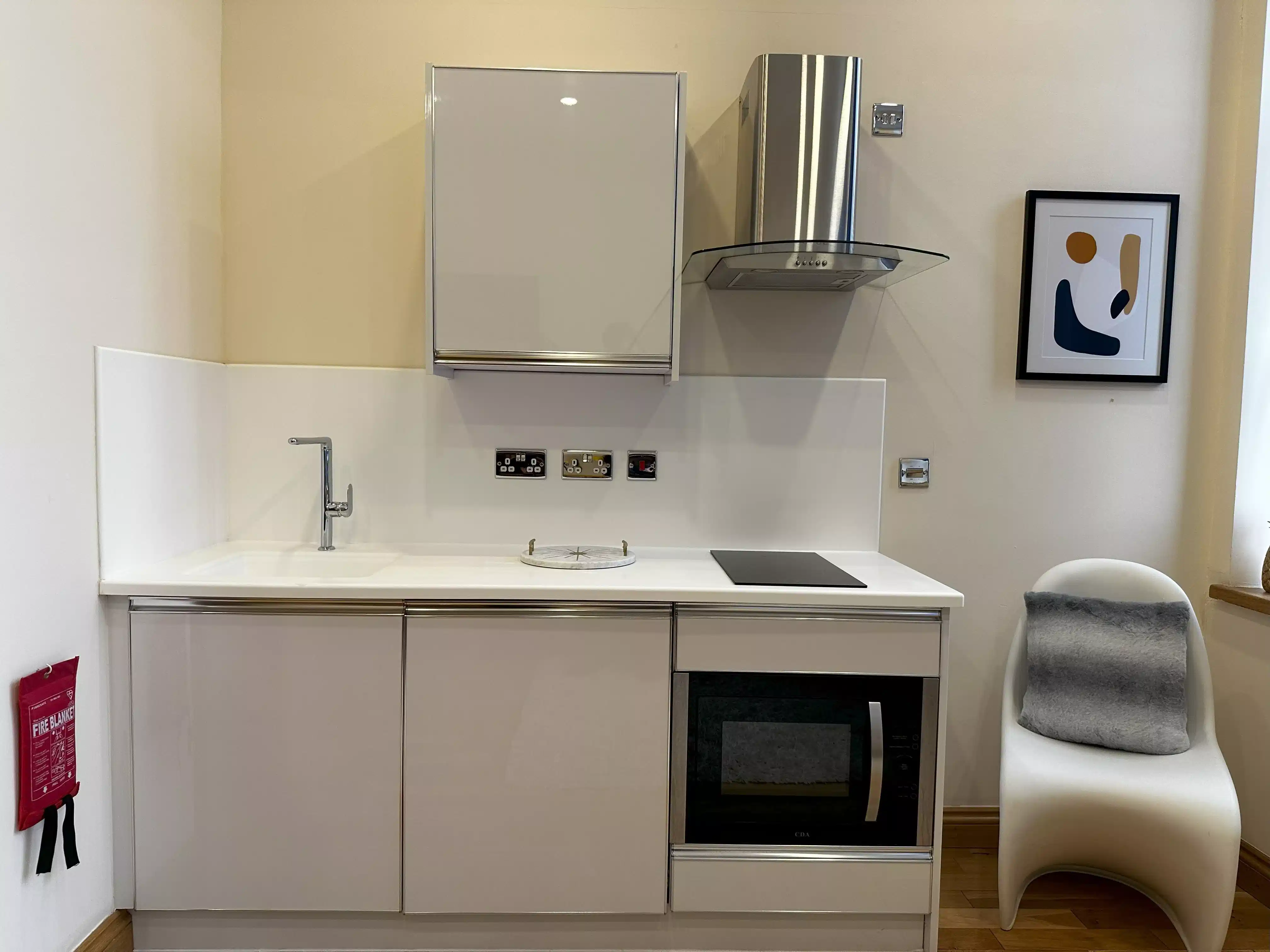 Amenities?w=400&h=260&fit=crop&q=40&auto=format&trim=auto