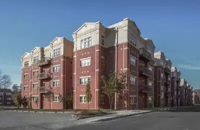 Brookside Downtown, Columbia - Columbia, Missouri, United States - Exterior