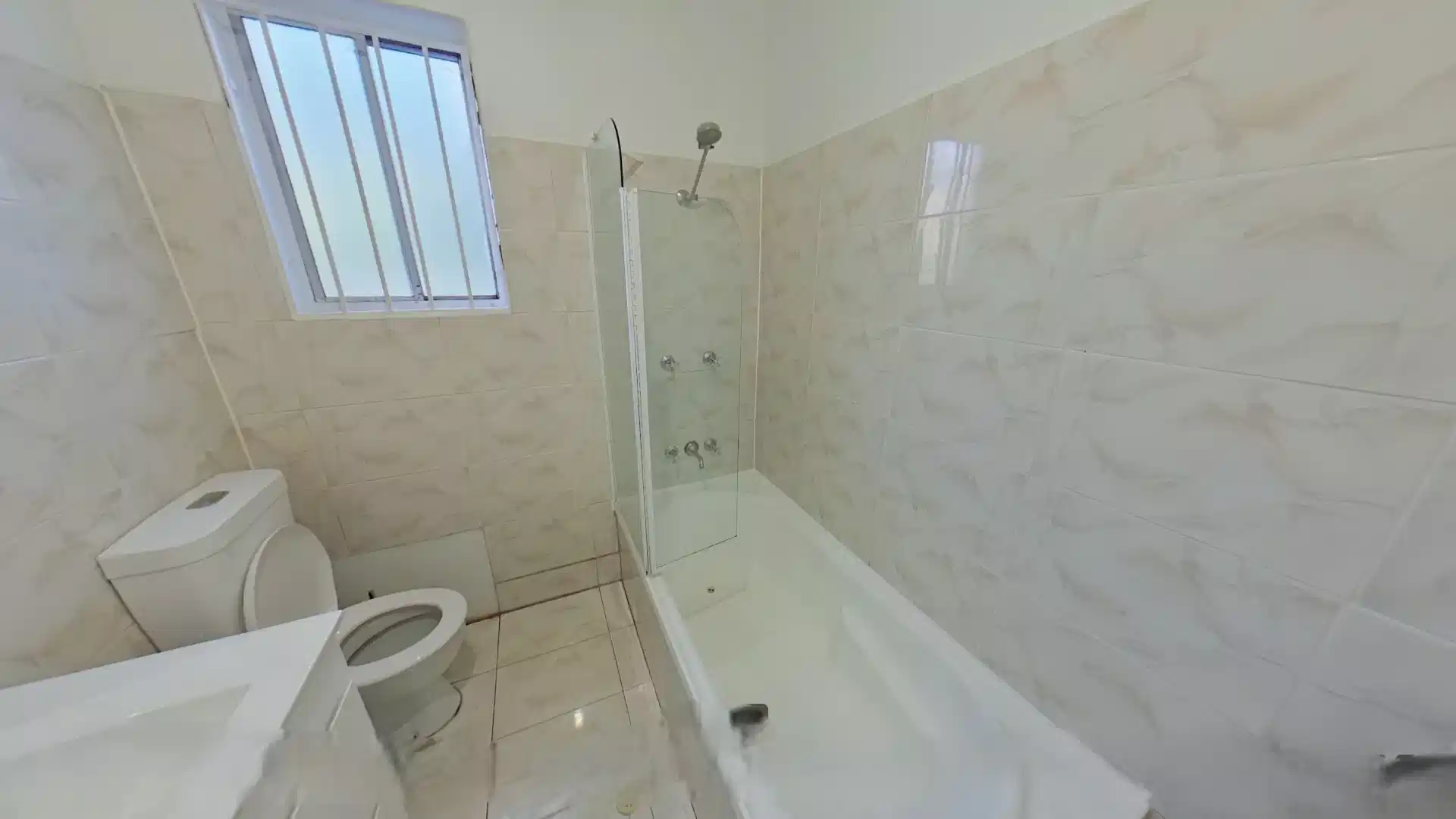 Amenities?w=400&h=260&fit=crop&q=40&auto=format&trim=auto