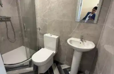 3 Bedroom 2 Bathroom Apartment - Amenities?w=400&h=260&fit=crop&q=40&auto=format&trim=auto