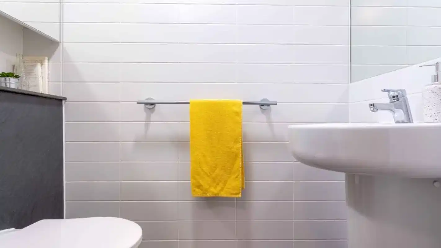 Exterior?w=400&h=260&fit=crop&q=40&auto=format&trim=auto