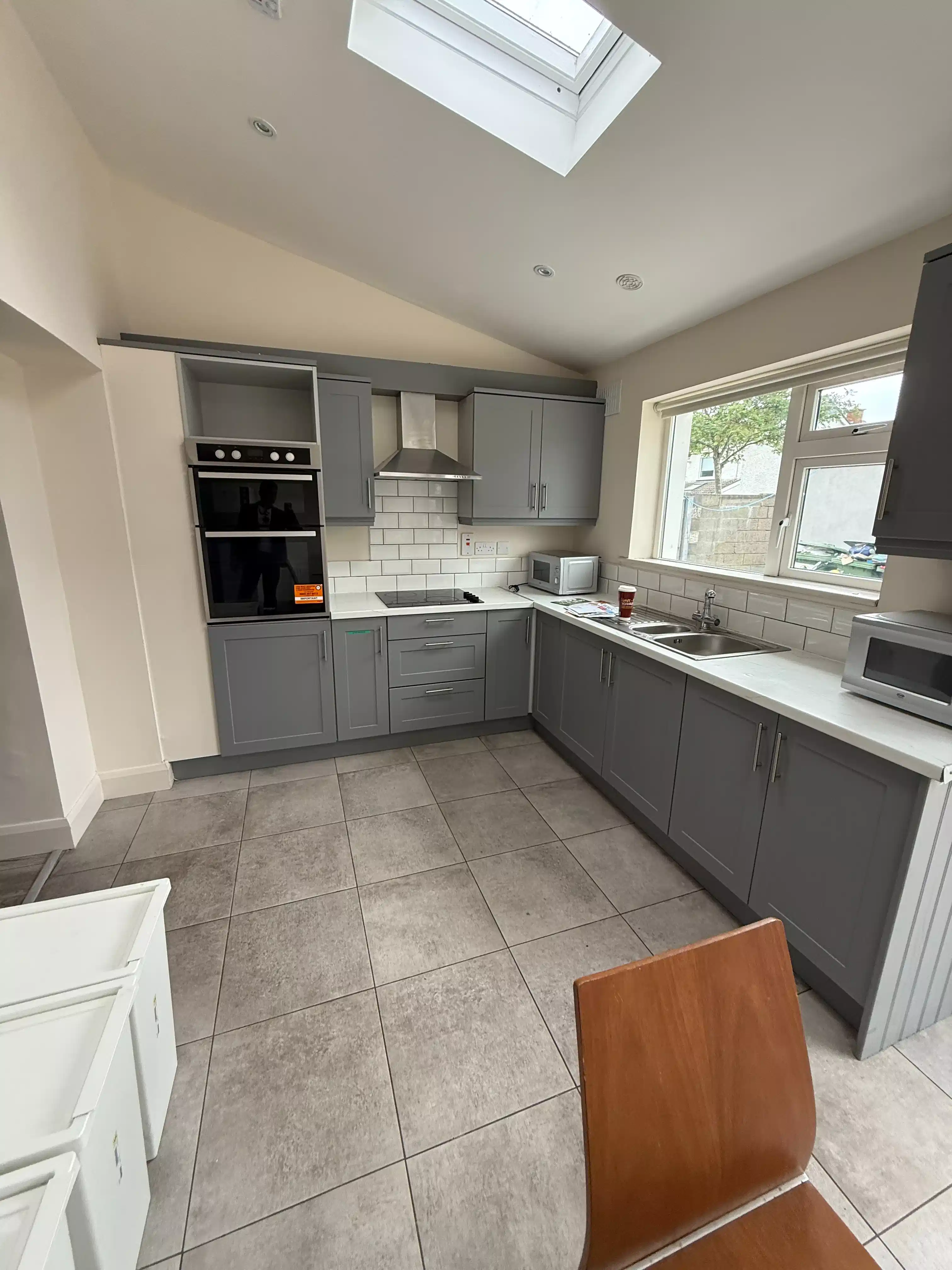 9 Bedroom Apartment - Bedroom?w=400&h=260&fit=crop&q=40&auto=format&trim=auto