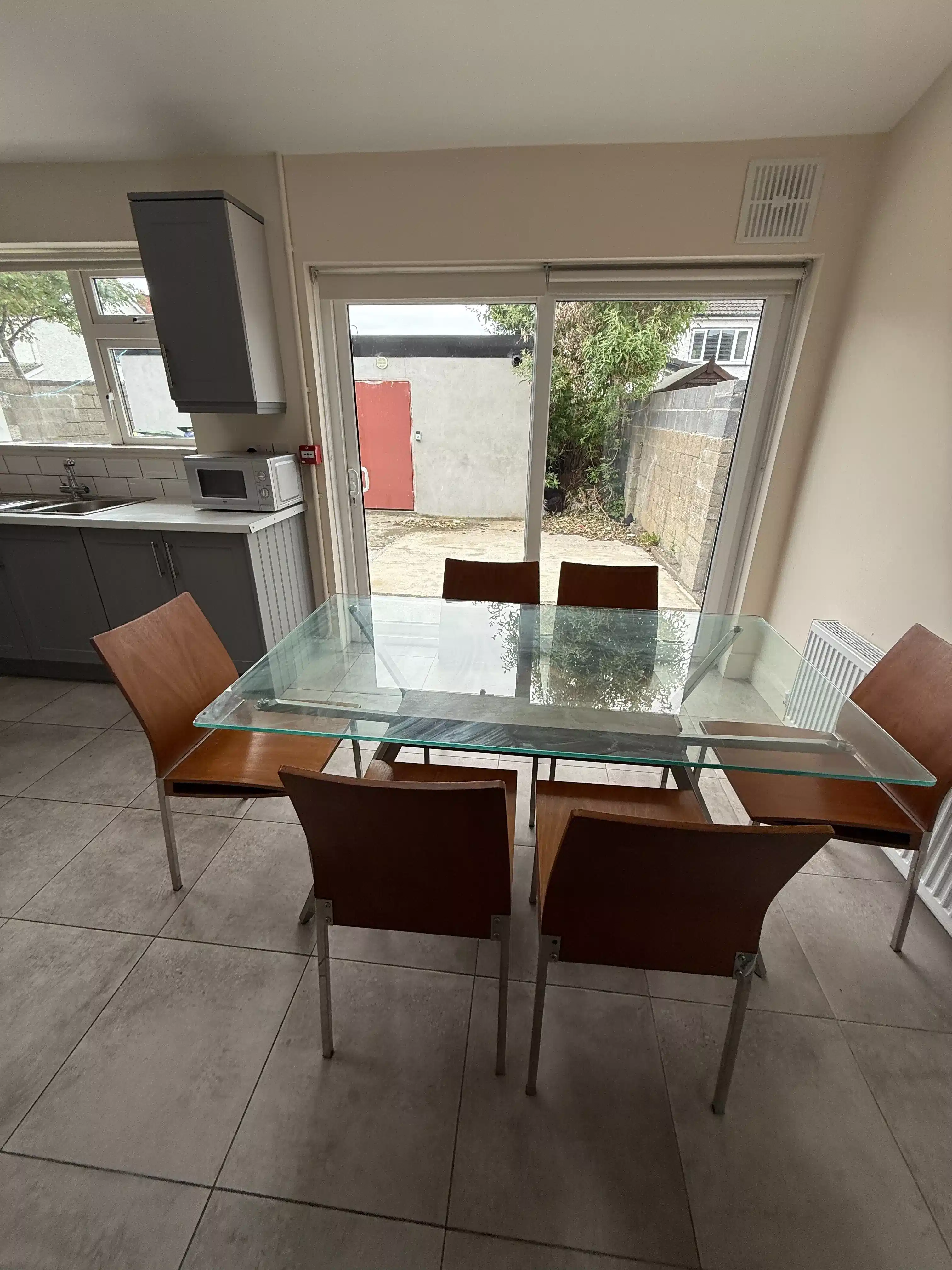 Room in a 9 Bedroom Apartment, 103 Palmerstown Woods, Clondalkin, Dublin (D22 V527) - Dublin, Ireland - 9 Bedroom Apartment - Amenities