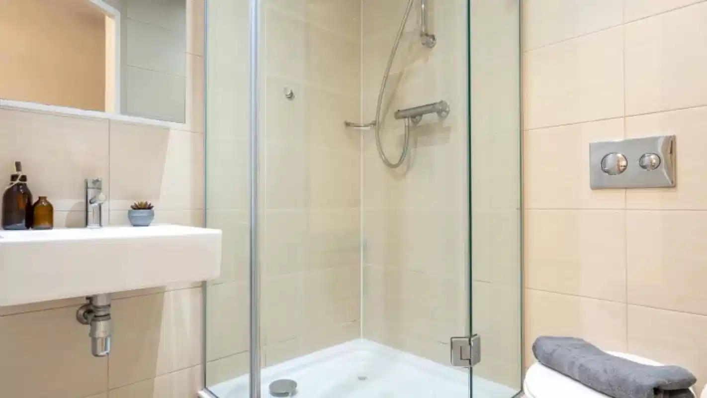 Amenities?w=400&h=260&fit=crop&q=40&auto=format&trim=auto