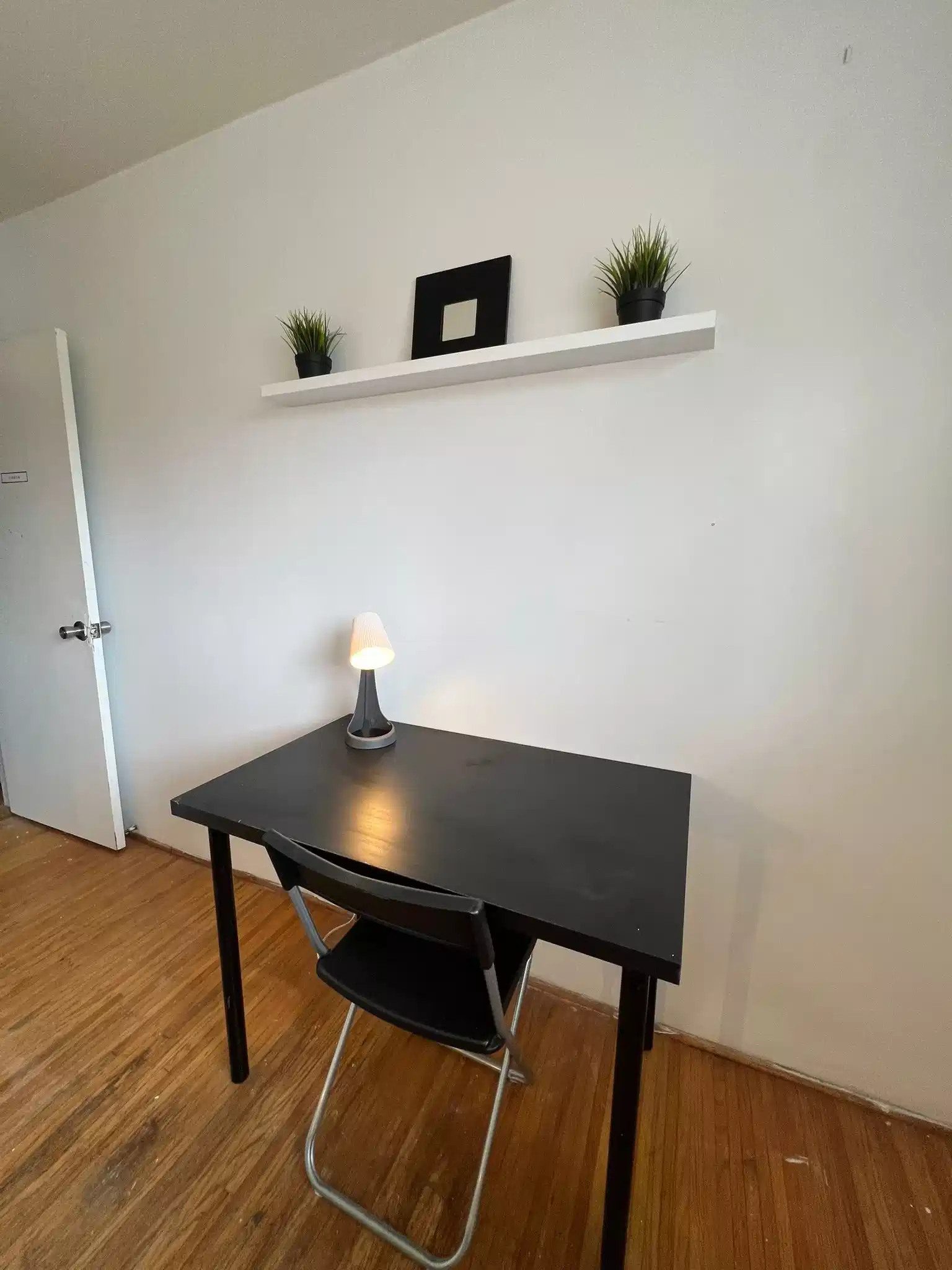 Amenities?w=400&h=260&fit=crop&q=40&auto=format&trim=auto