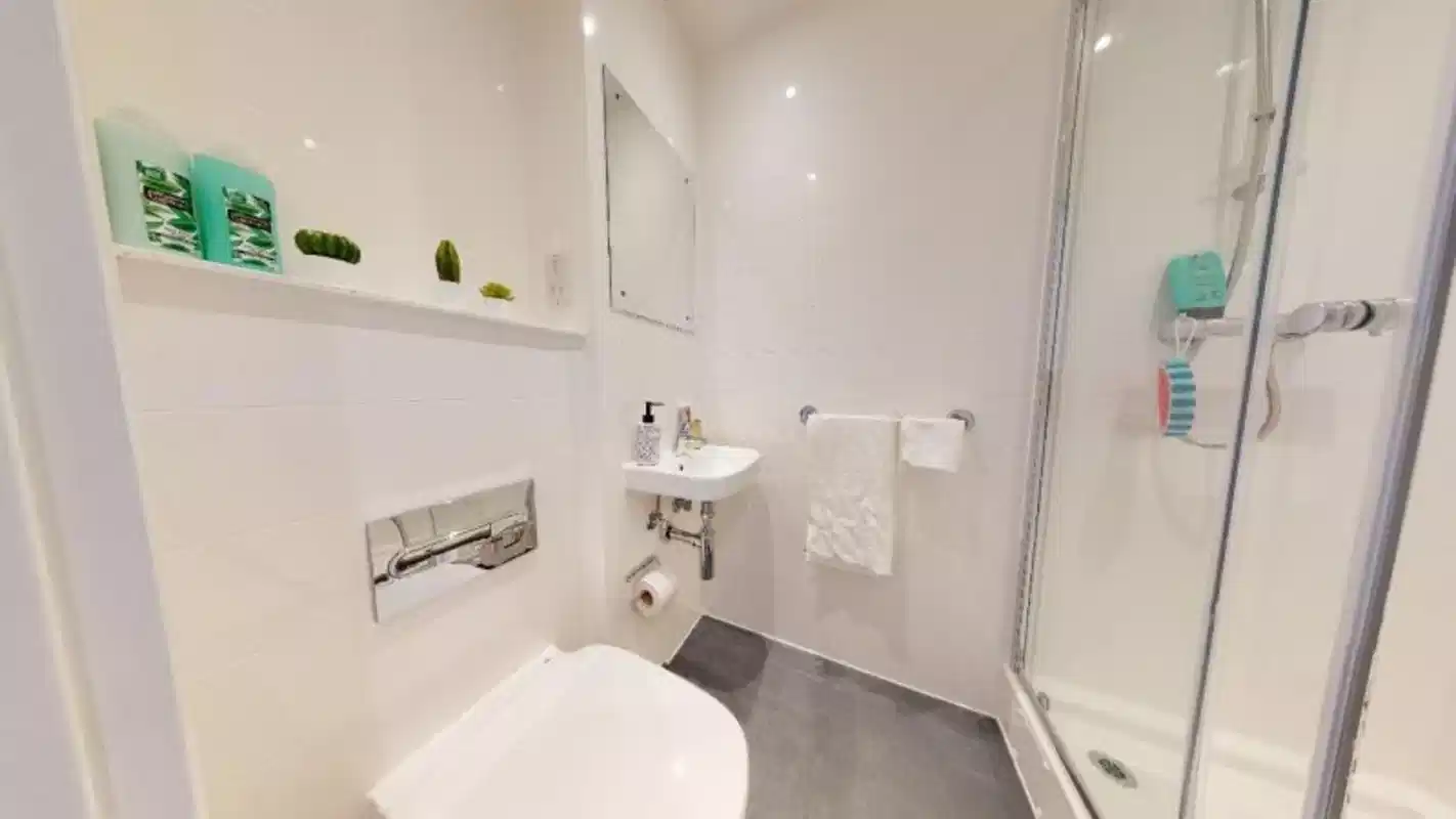 Amenities?w=400&h=260&fit=crop&q=40&auto=format&trim=auto