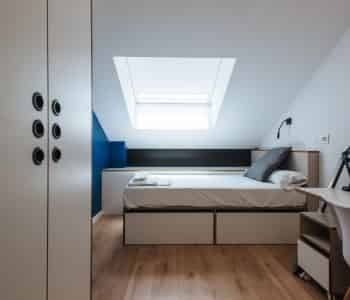 Common Area?w=400&h=260&fit=crop&q=40&auto=format&trim=auto