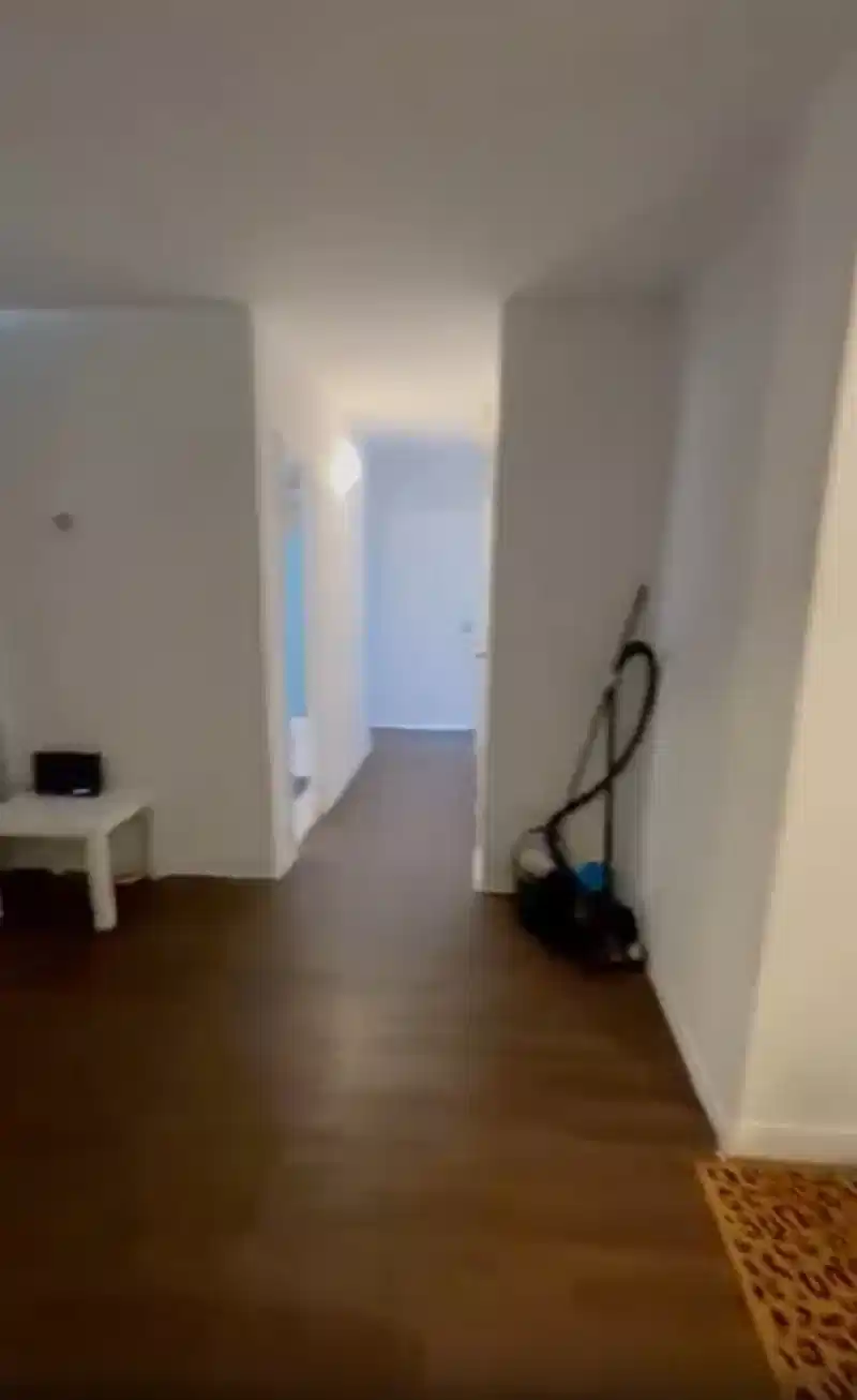 4 Bedroom 2 Bathroom - Bedroom?w=400&h=260&fit=crop&q=40&auto=format&trim=auto