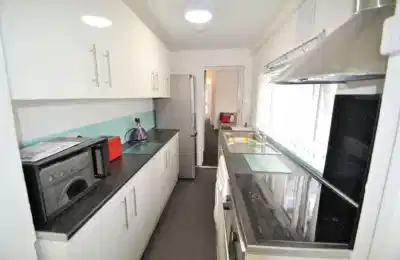 3 Bedroom Apartment - Amenities?w=400&h=260&fit=crop&q=40&auto=format&trim=auto