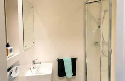 Amenities?w=400&h=260&fit=crop&q=40&auto=format&trim=auto