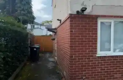 Room in a 2 Bedroom Apartment, 17 Elms Rd, Unsworth, Manchester M45 8GF - Manchester, England, United Kingdom - Exterior