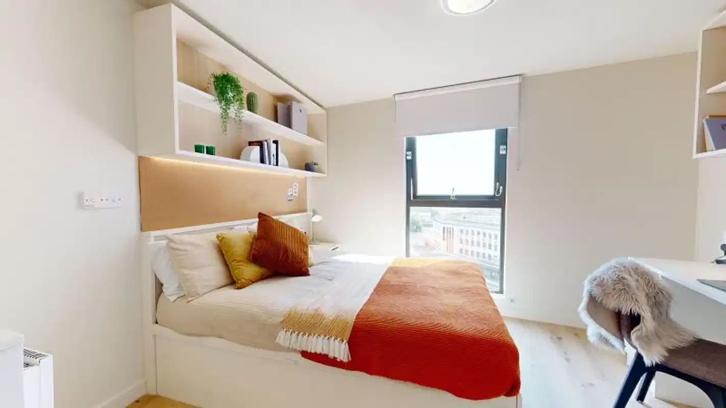 Amenities?w=400&h=260&fit=crop&q=40&auto=format&trim=auto