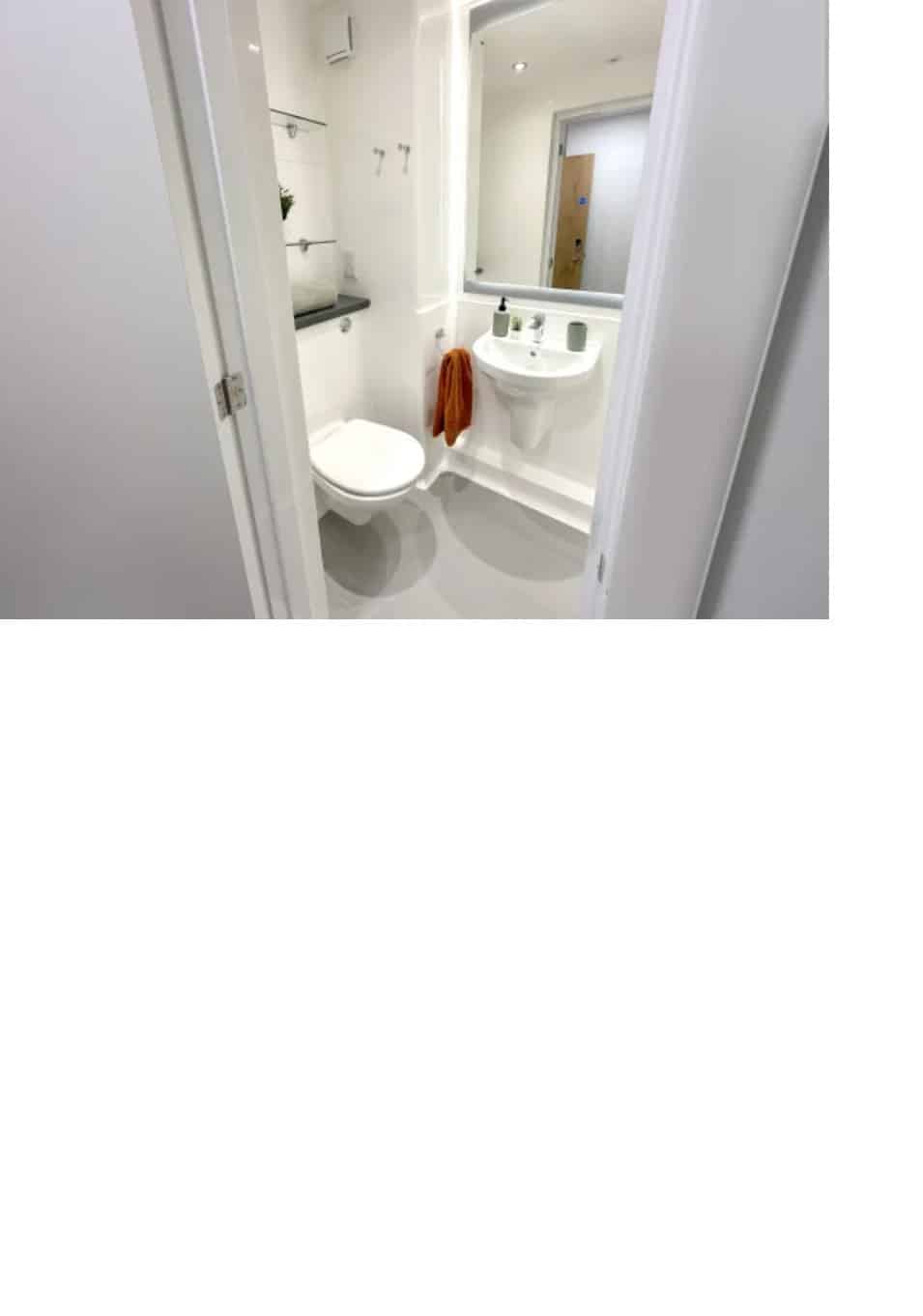 Amenities?w=400&h=260&fit=crop&q=40&auto=format&trim=auto