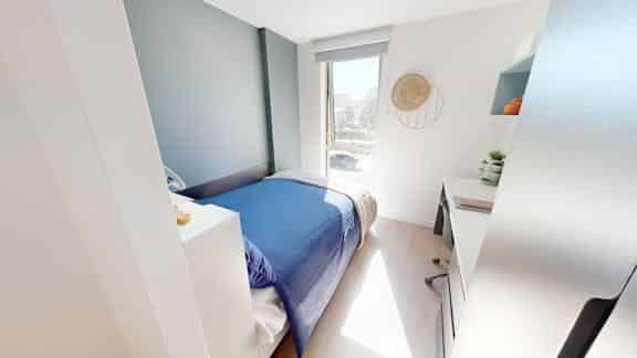 Common Area?w=400&h=260&fit=crop&q=40&auto=format&trim=auto