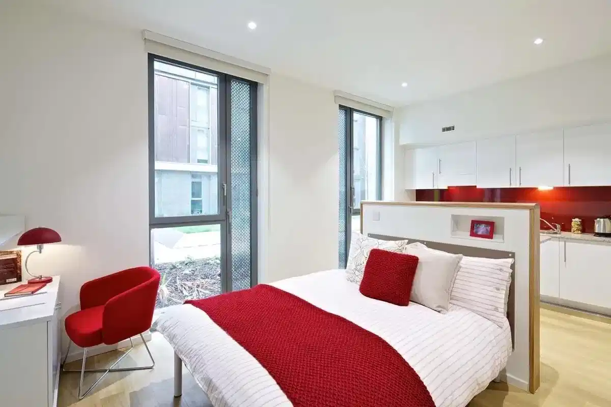 Deluxe Premium - Accessible - Bedroom