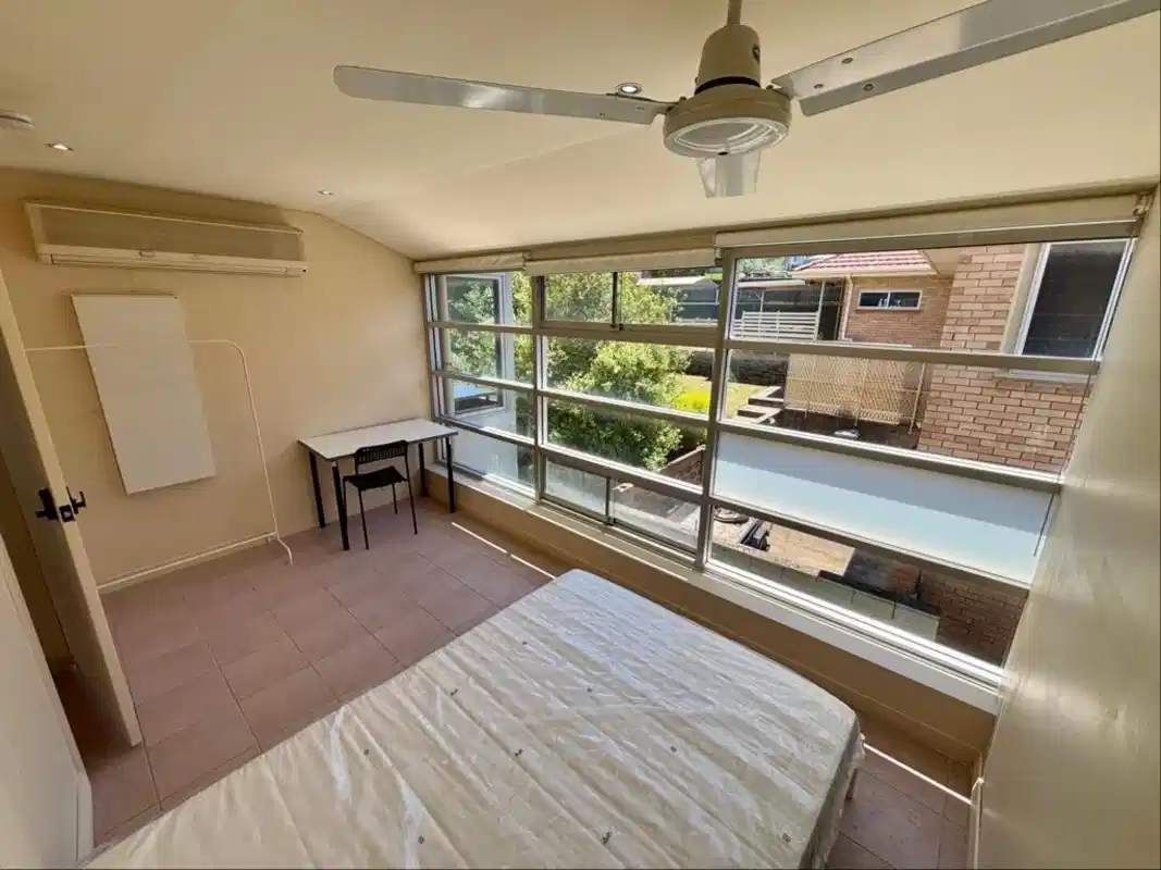 Room in a 4 Bedroom Apartment, 29 Brookvale Rd, Windsor Gardens, Australia SA 5087 - Adelaide, South Australia, Australia - Room 2 - Bedroom