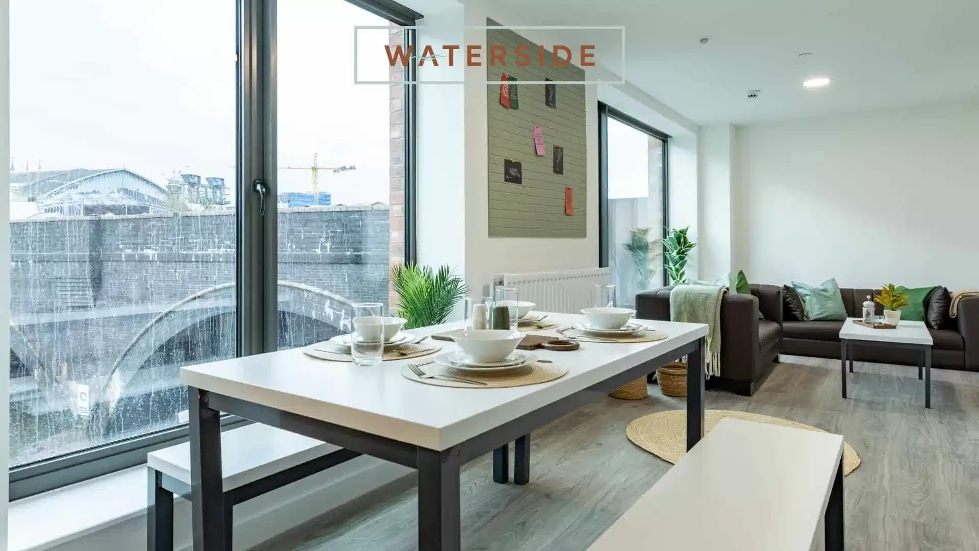 Waterside, Bristol - Bristol, England, United Kingdom - Amenities