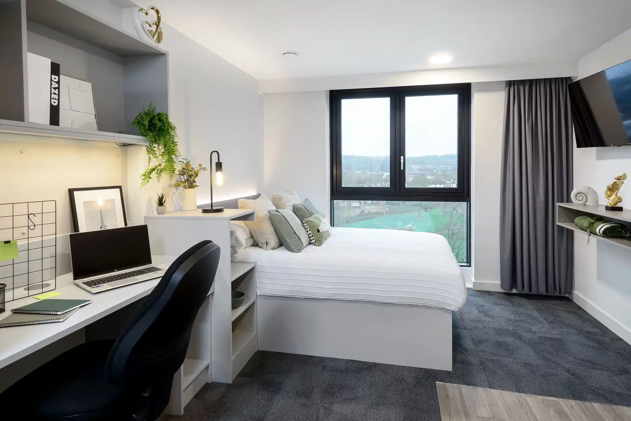 True Sky Studio Plus - Bedroom