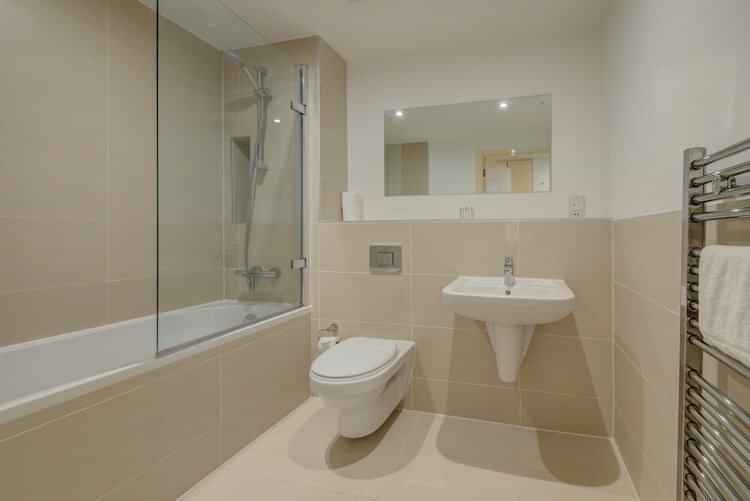 Castle Park Apartments, Bristol - Bristol, England, United Kingdom - Bathroom