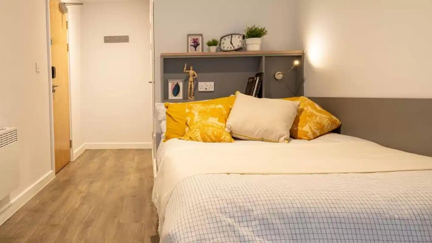 Bronze En Suite Plus
