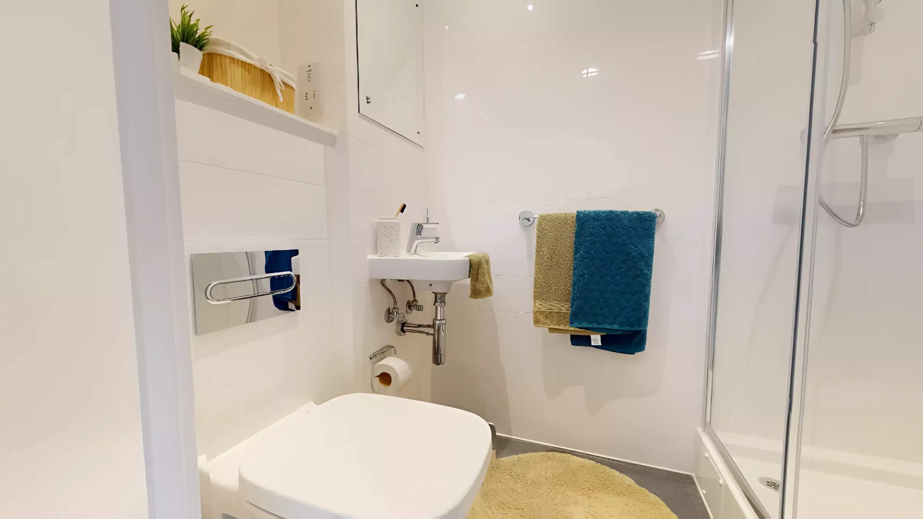 Amenities?w=400&h=260&fit=crop&q=40&auto=format&trim=auto