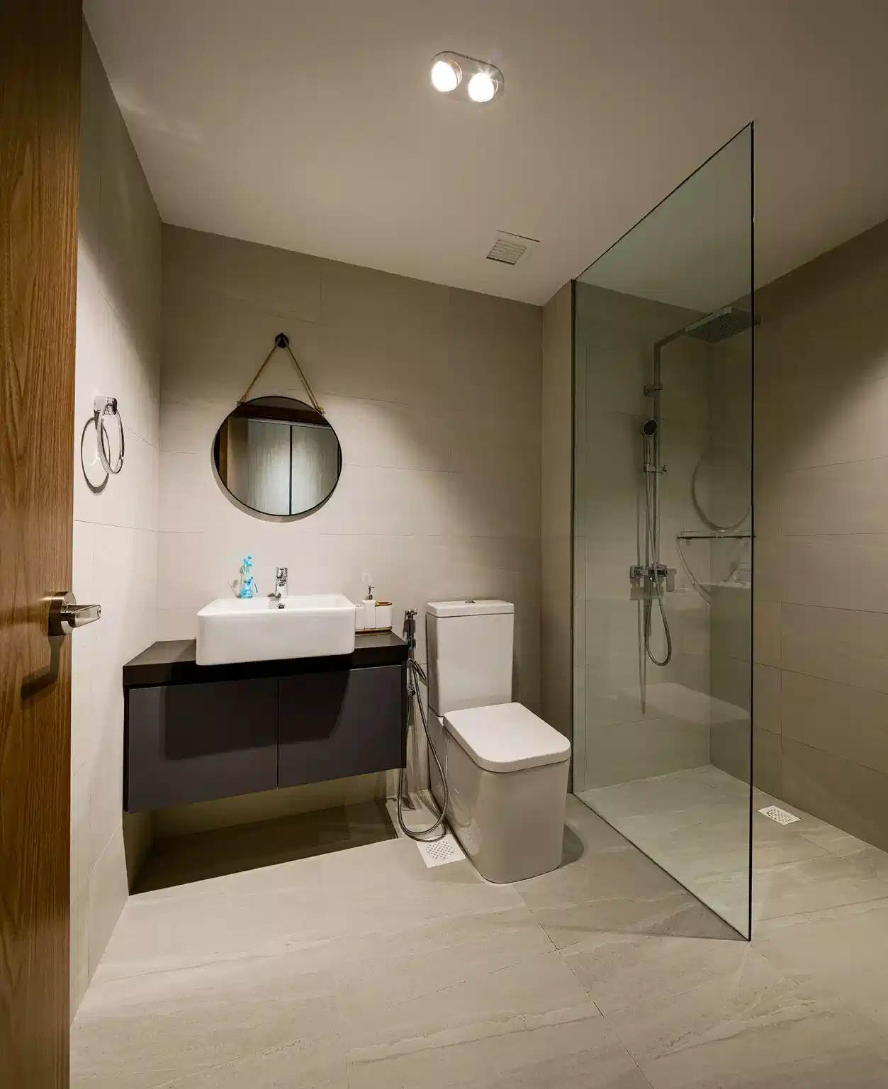 Common Area?w=400&h=260&fit=crop&q=40&auto=format&trim=auto