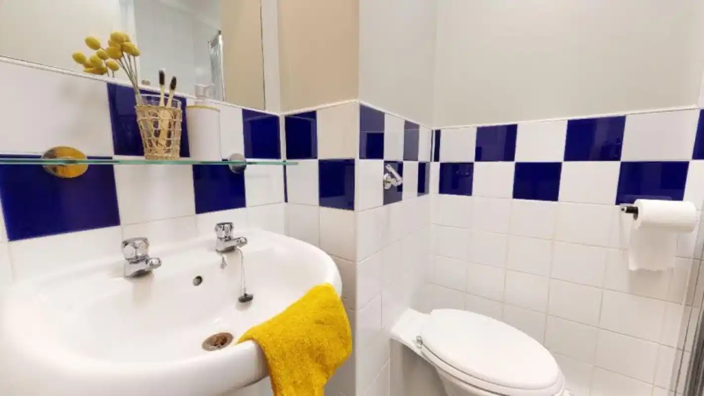 Amenities?w=400&h=260&fit=crop&q=40&auto=format&trim=auto