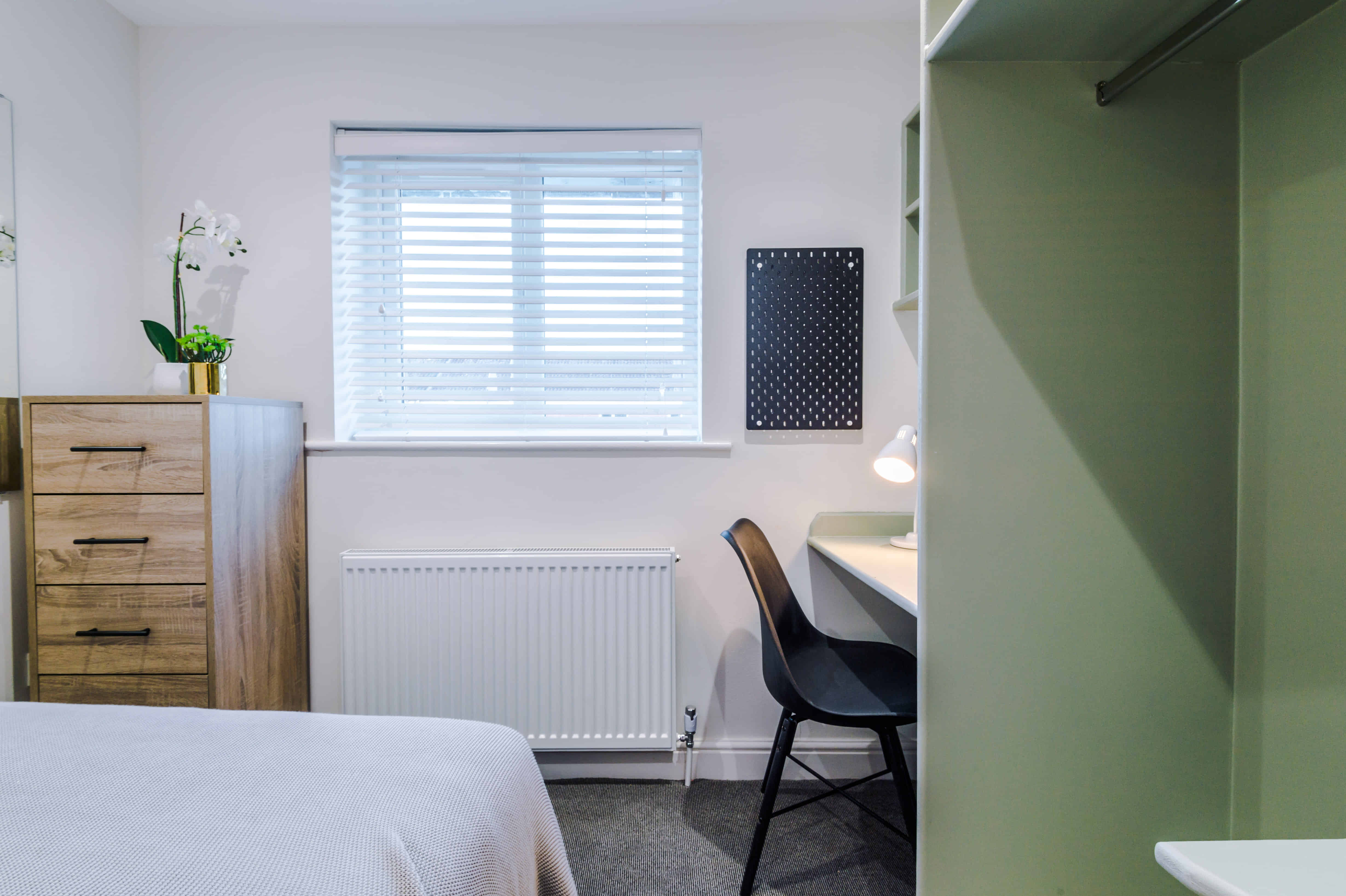 Capricorn Way, Salford - Salford, England, United Kingdom - Amenities