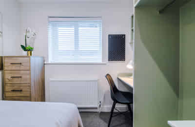 Capricorn Way, Salford - Salford, England, United Kingdom - Amenities