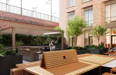 iQ Chandos House, Manchester - Manchester, England, United Kingdom - Exterior