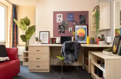 Common Area?w=400&h=260&fit=crop&q=40&auto=format&trim=auto