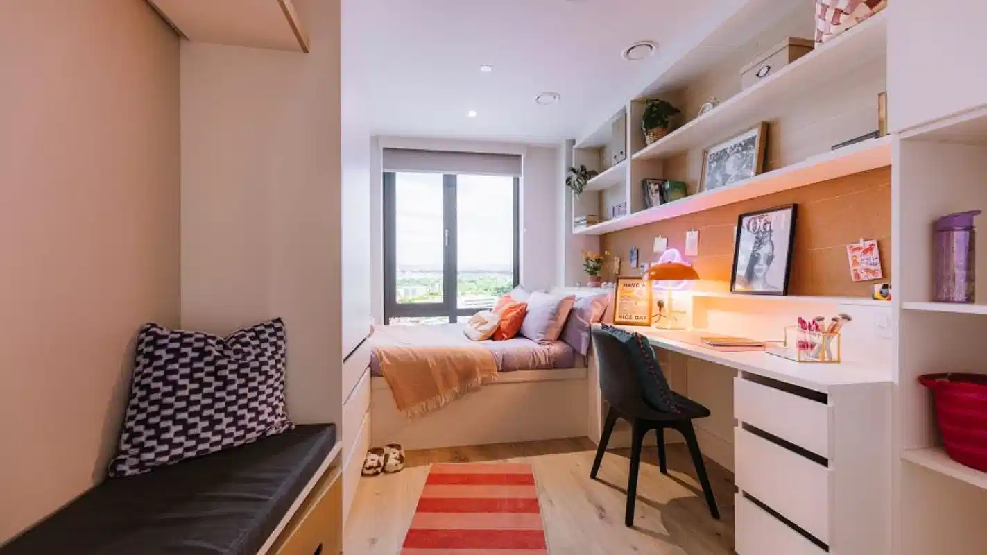 Gold En Suite Plus