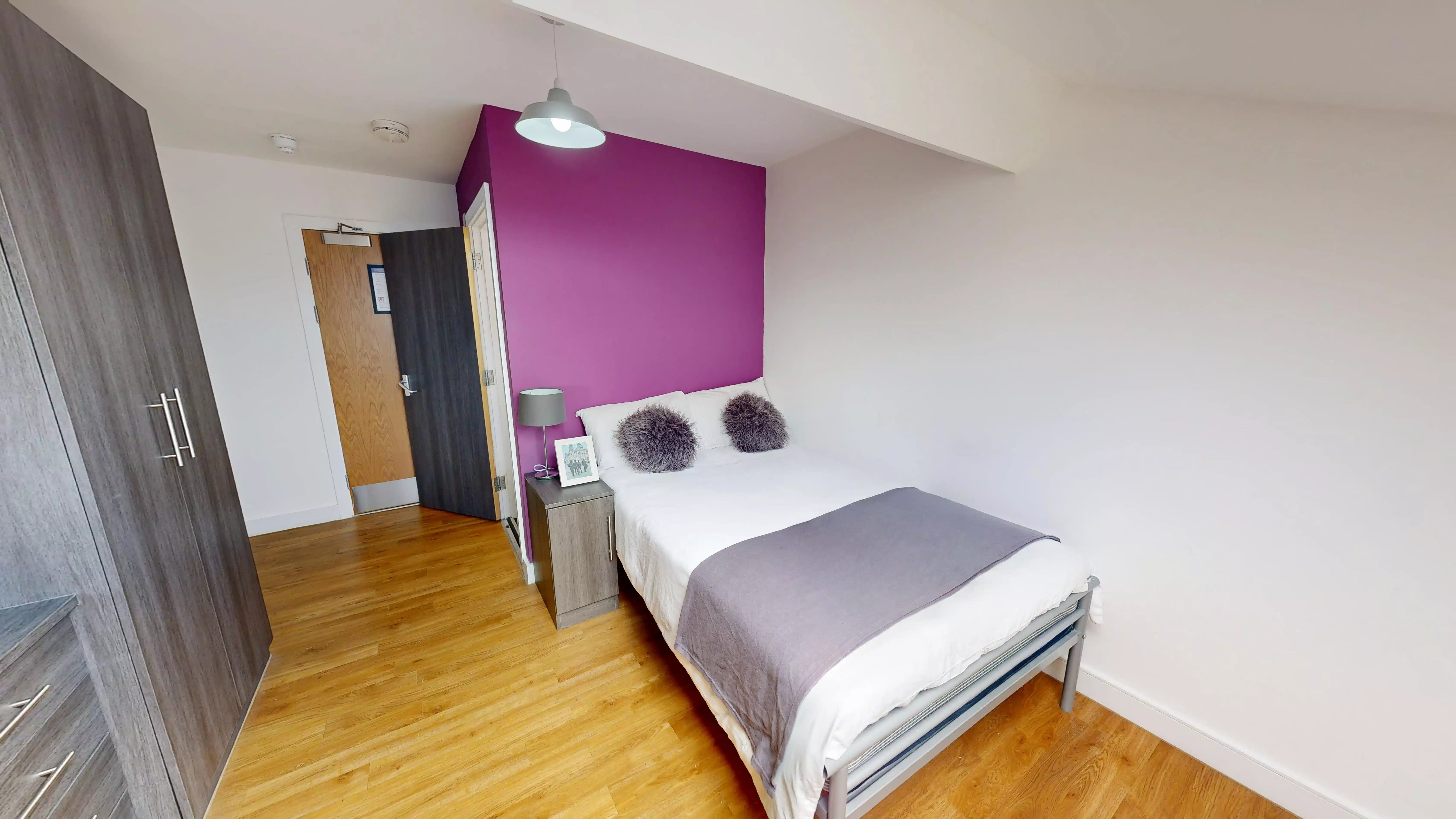 Platinum room