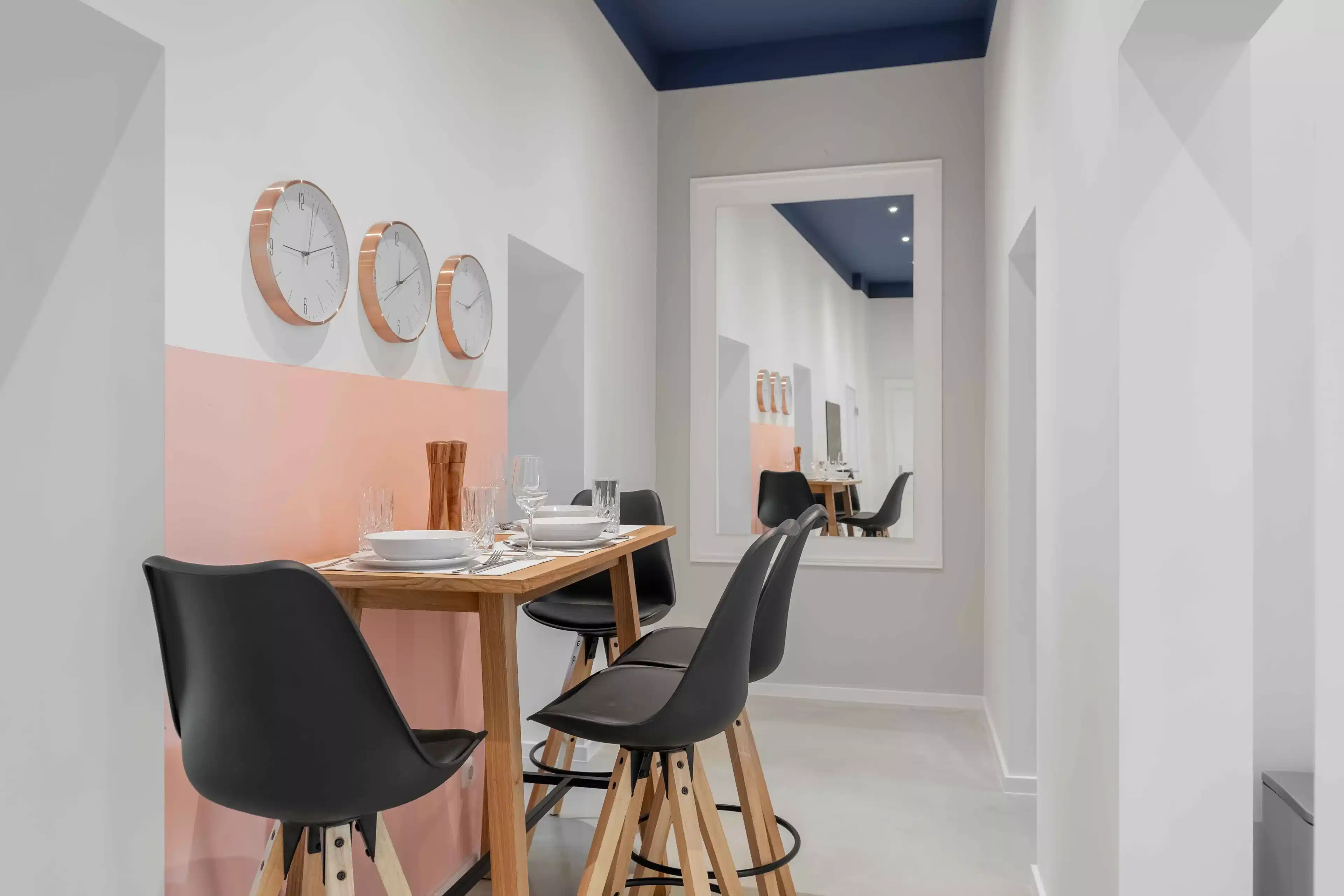 Common Area?w=400&h=260&fit=crop&q=40&auto=format&trim=auto