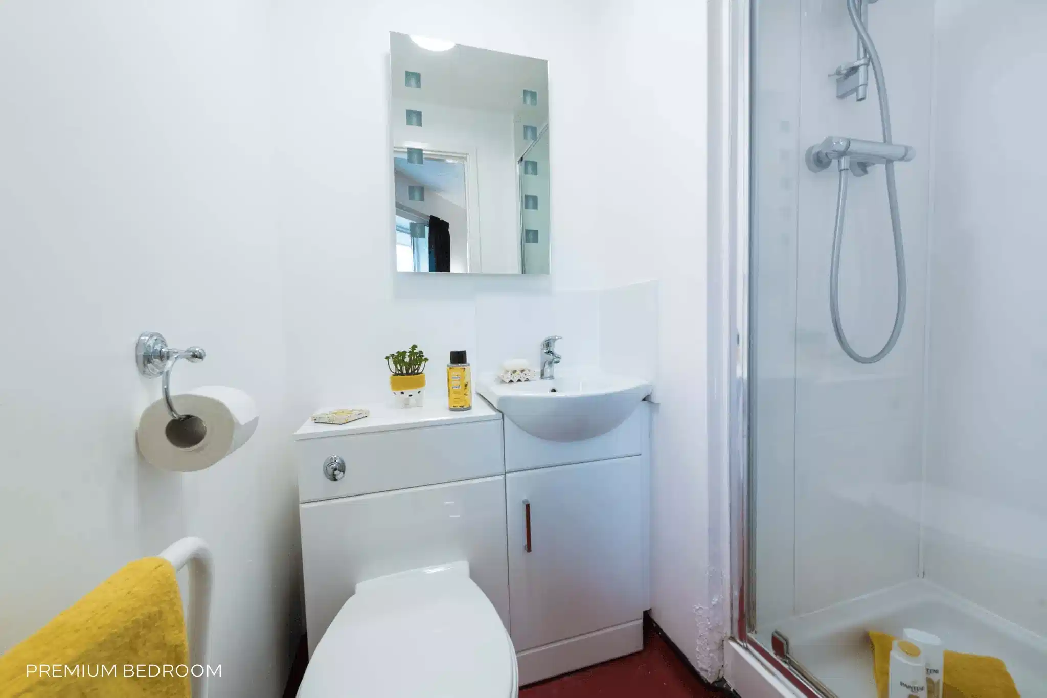 Varsity House, Cambridge - Cambridge, England, United Kingdom - Bathroom