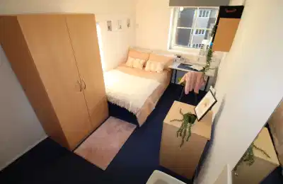 Lucia Foster Welch, Southampton - Southampton, England, United Kingdom - Non Ensuite Gold - Bedroom