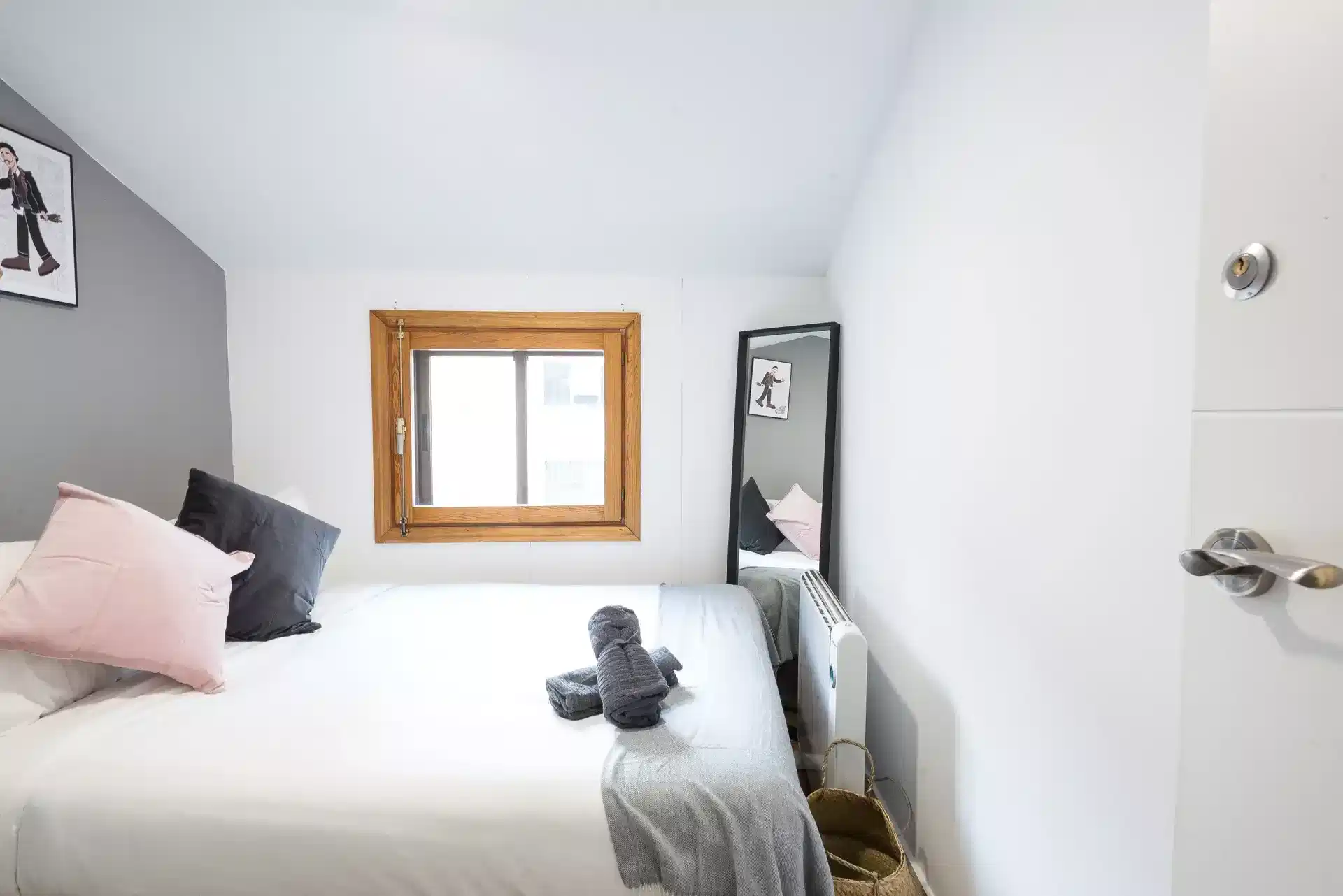 Common Area?w=400&h=260&fit=crop&q=40&auto=format&trim=auto