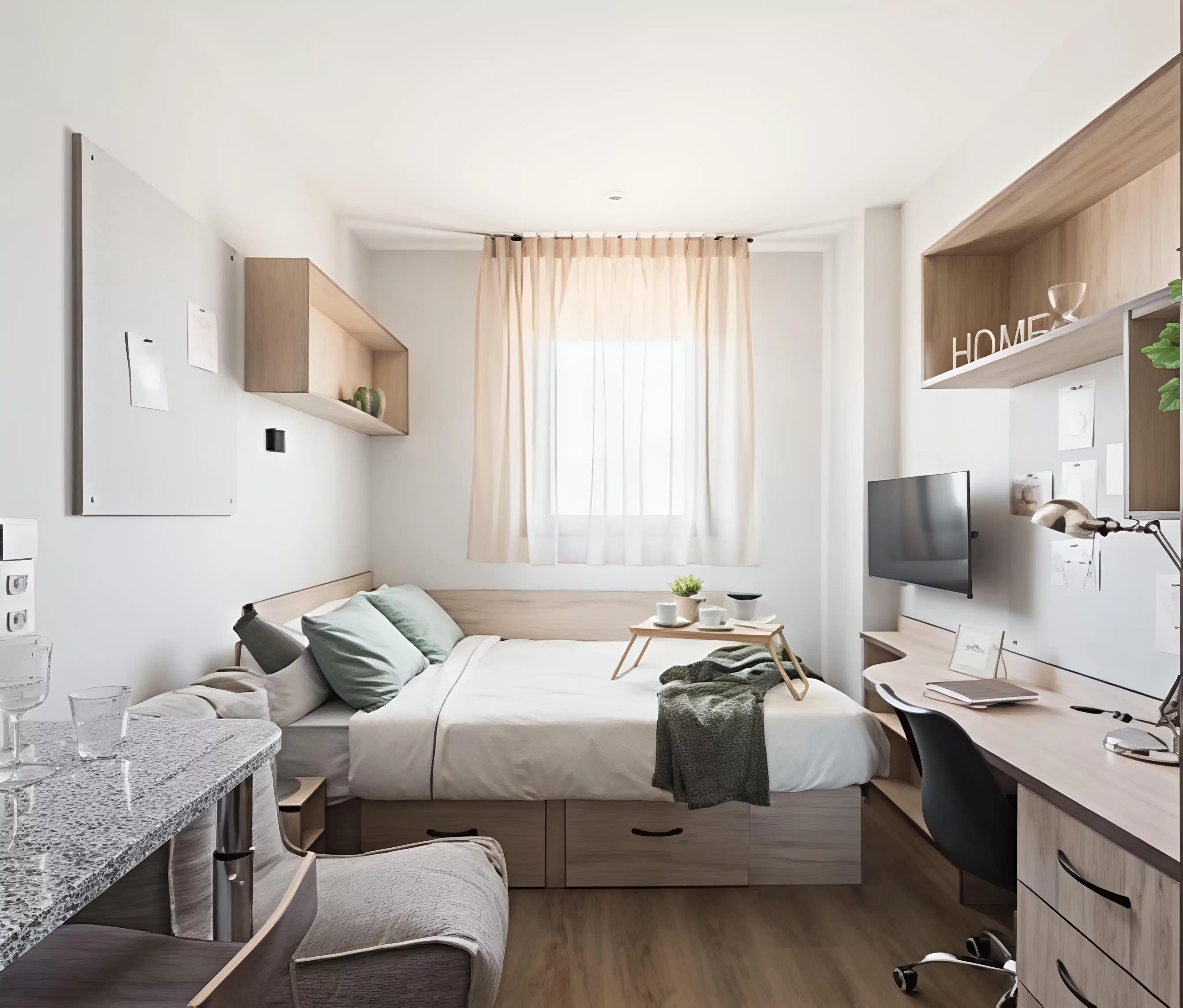 Exterior?w=400&h=260&fit=crop&q=40&auto=format&trim=auto